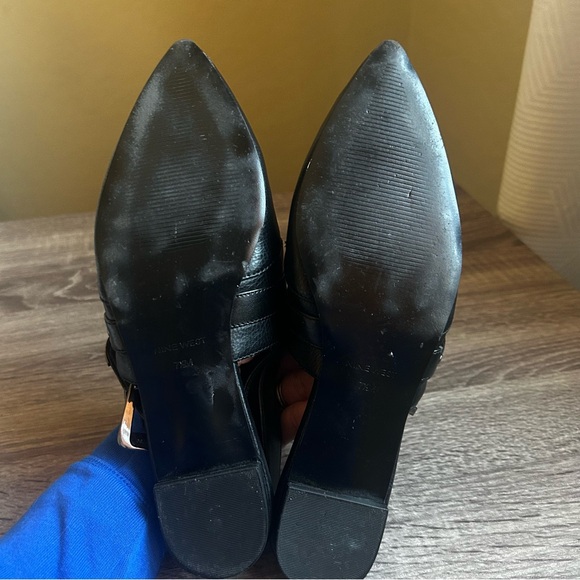 Nine West Black Pointed Toe Slingback Flats,
Size 7 - Picture 5 of 5